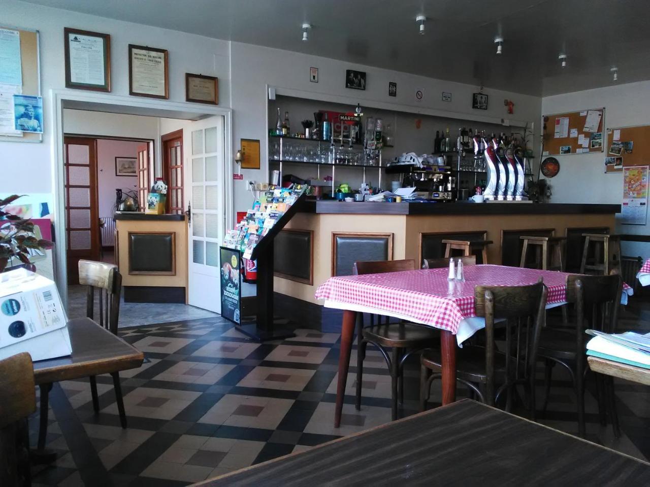 Le Relais De La Marche Hotell Aigurande Exteriör bild
